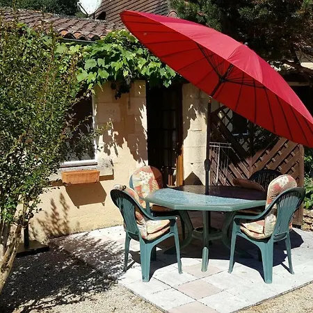 Holiday home La Joubertie Salon